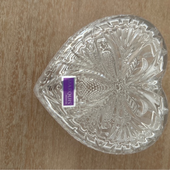 Marquis Crystal Heart Dish - Picture 1 of 4